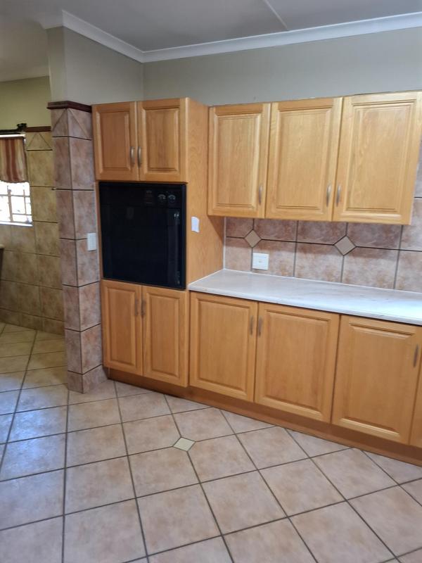 2 Bedroom Property for Sale in Faerie Glen Gauteng