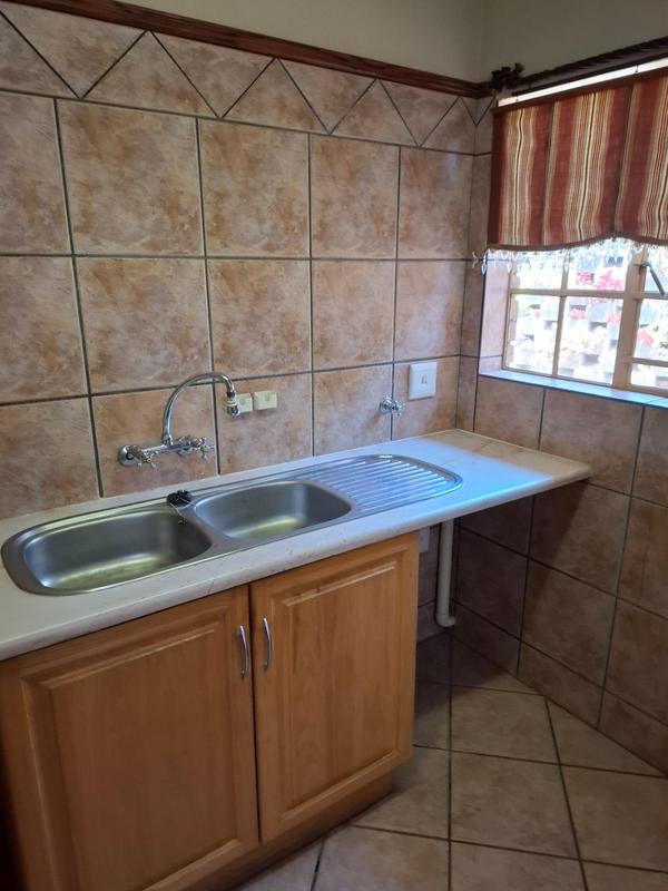 2 Bedroom Property for Sale in Faerie Glen Gauteng
