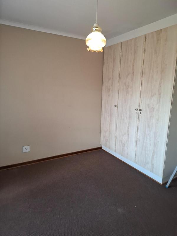 2 Bedroom Property for Sale in Faerie Glen Gauteng