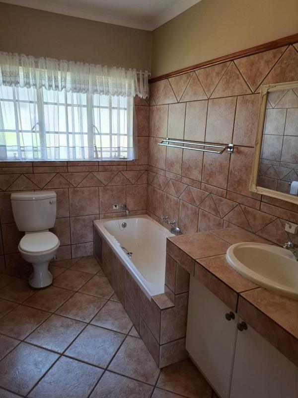 2 Bedroom Property for Sale in Faerie Glen Gauteng