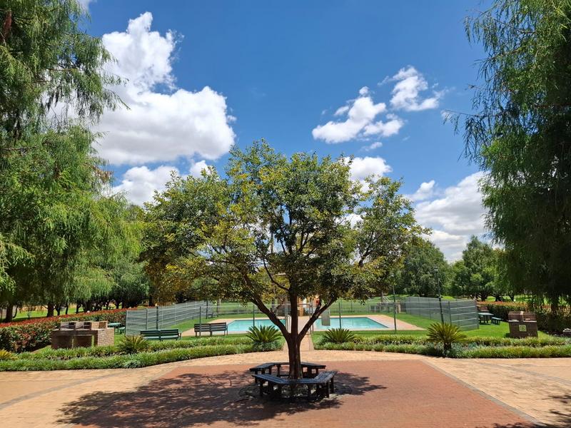 2 Bedroom Property for Sale in Equestria Gauteng