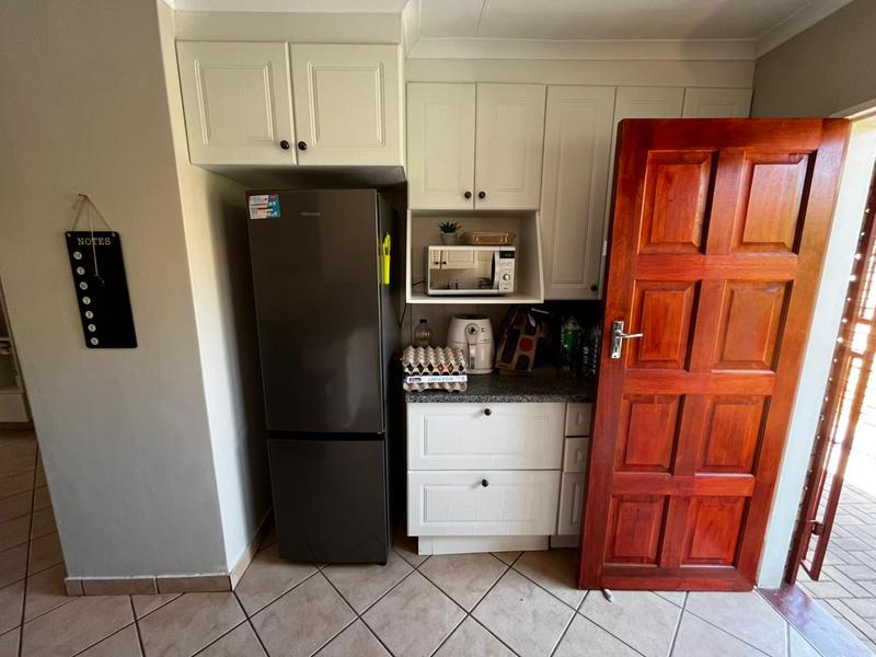 2 Bedroom Property for Sale in Magalieskruin Gauteng