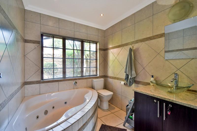 3 Bedroom Property for Sale in Magalieskruin Gauteng