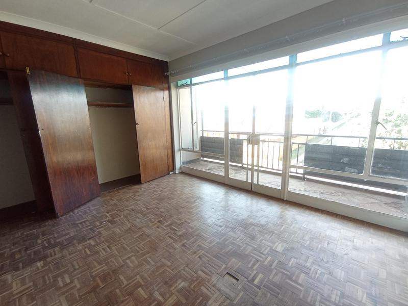 To Let 2 Bedroom Property for Rent in Florida Lake Gauteng