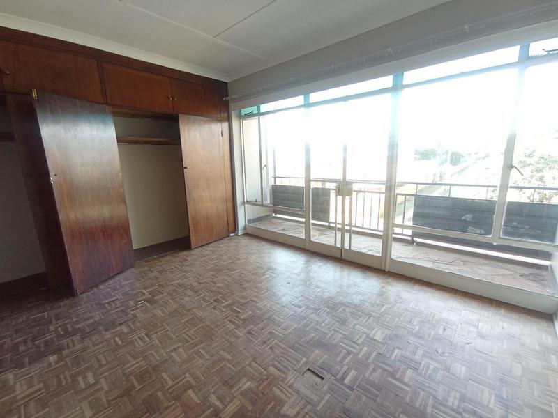 To Let 2 Bedroom Property for Rent in Florida Lake Gauteng