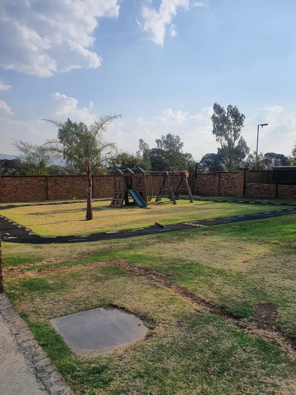2 Bedroom Property for Sale in Honeypark Gauteng