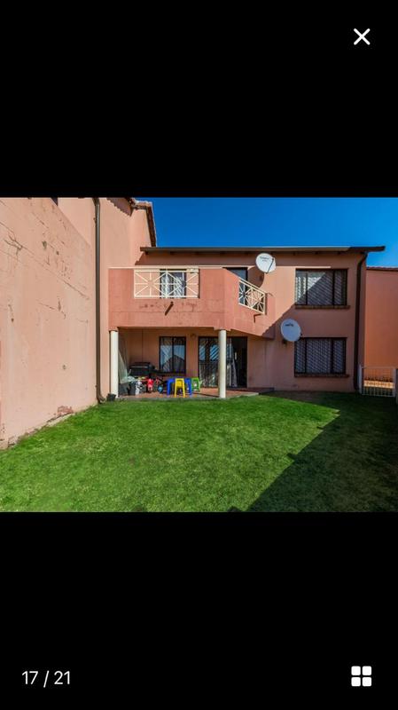 2 Bedroom Property for Sale in Mondeor Gauteng