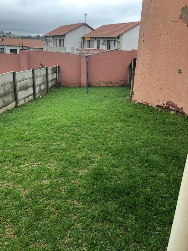 2 Bedroom Property for Sale in Mondeor Gauteng