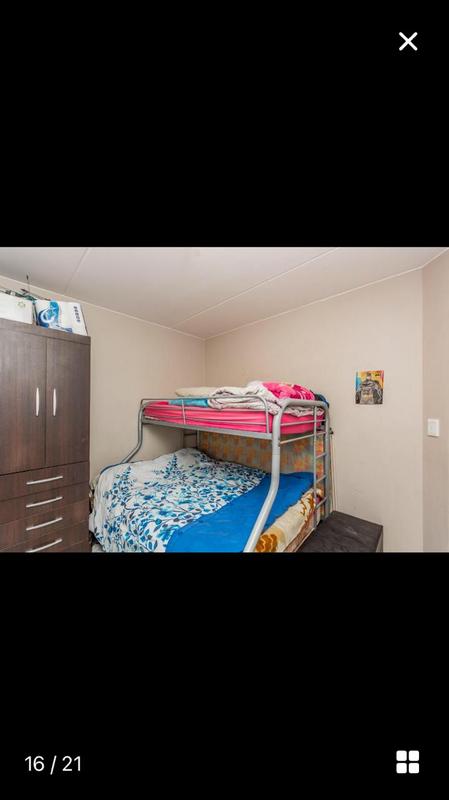 2 Bedroom Property for Sale in Mondeor Gauteng
