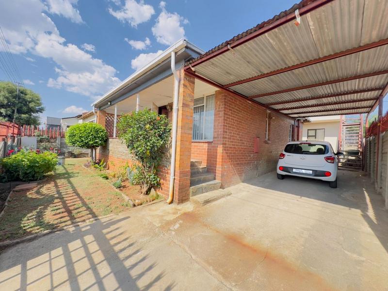 2 Bedroom Property for Sale in Coronationville Gauteng
