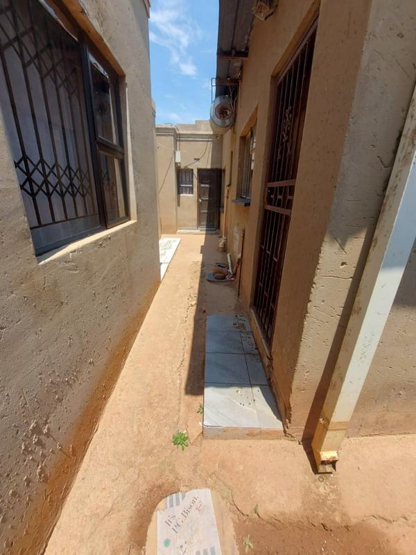 To Let 2 Bedroom Property for Rent in Thulani Gauteng
