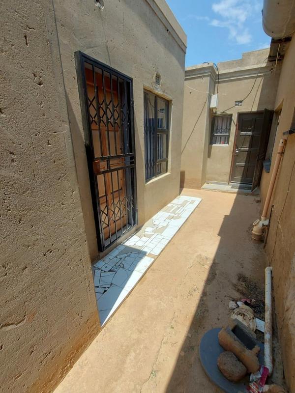 To Let 2 Bedroom Property for Rent in Thulani Gauteng