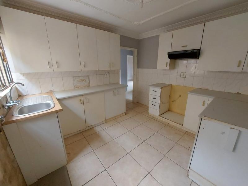 To Let 2 Bedroom Property for Rent in Thulani Gauteng