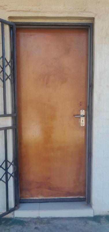 2 Bedroom Property for Sale in Fleurhof Gauteng