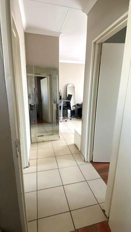 2 Bedroom Property for Sale in Fleurhof Gauteng