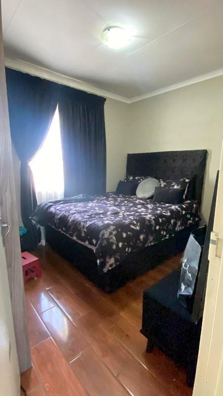 2 Bedroom Property for Sale in Fleurhof Gauteng