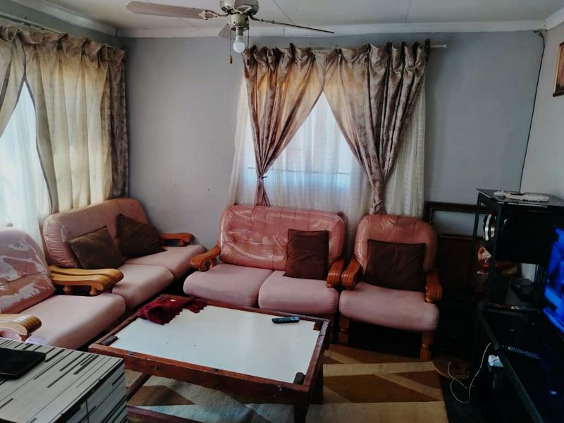 2 Bedroom Property for Sale in Lenasia South Gauteng