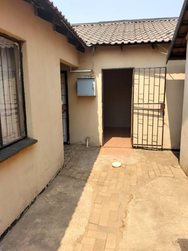 0 Bedroom Property for Sale in Protea Glen Gauteng