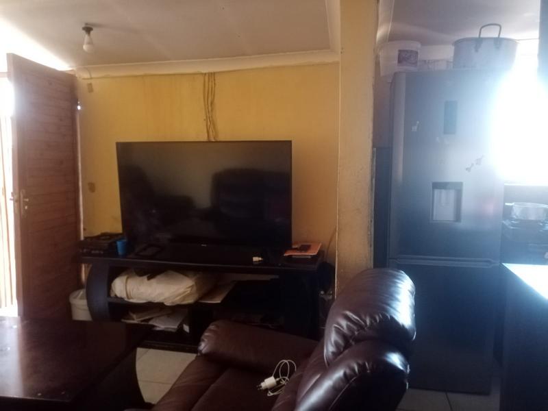 2 Bedroom Property for Sale in Rondebult Gauteng
