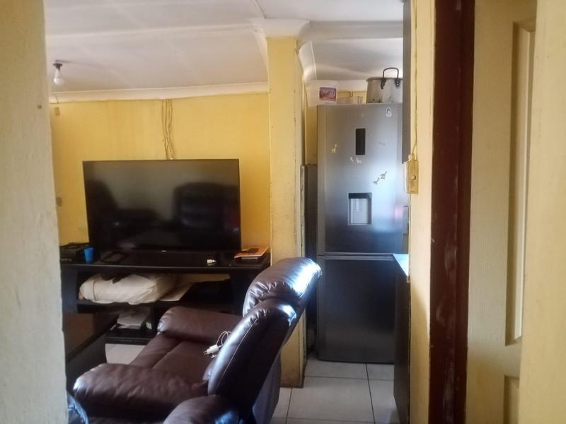 2 Bedroom Property for Sale in Rondebult Gauteng