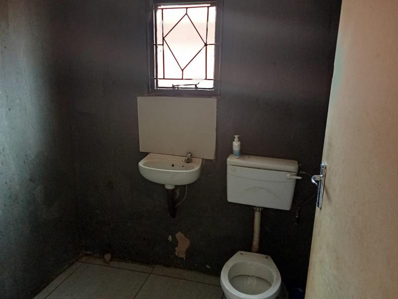 2 Bedroom Property for Sale in Zonkezizwe Gauteng
