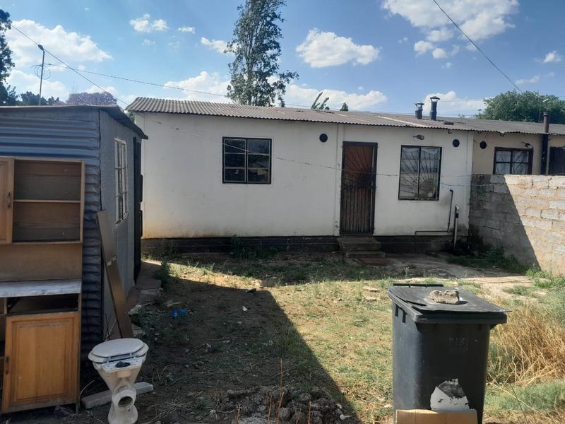 2 Bedroom Property for Sale in Orlando Gauteng