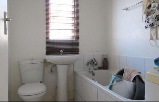 5 Bedroom Property for Sale in Protea Glen Gauteng