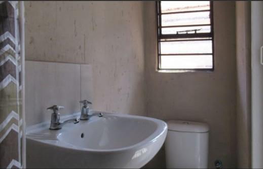 5 Bedroom Property for Sale in Protea Glen Gauteng