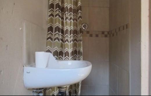 5 Bedroom Property for Sale in Protea Glen Gauteng