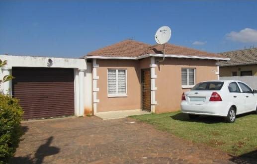 5 Bedroom Property for Sale in Protea Glen Gauteng