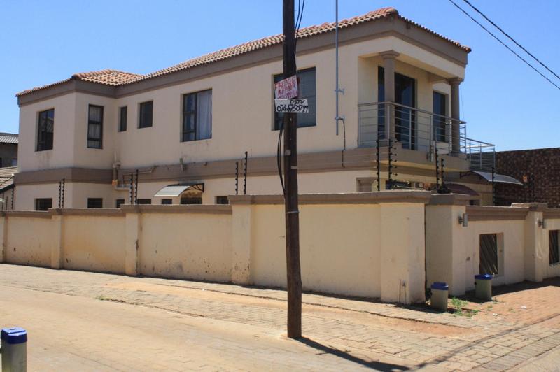 To Let 4 Bedroom Property for Rent in Clayville Gauteng