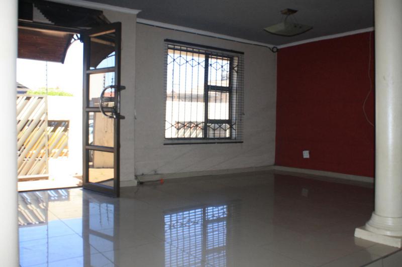 To Let 4 Bedroom Property for Rent in Clayville Gauteng