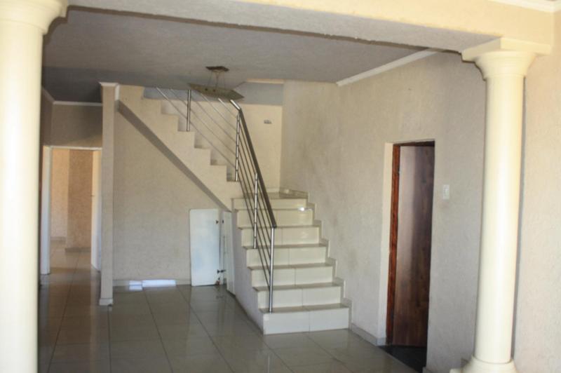 To Let 4 Bedroom Property for Rent in Clayville Gauteng