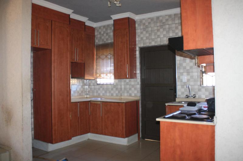 To Let 4 Bedroom Property for Rent in Clayville Gauteng