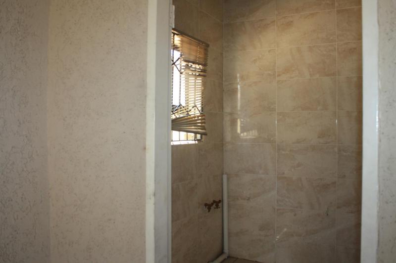 To Let 4 Bedroom Property for Rent in Clayville Gauteng
