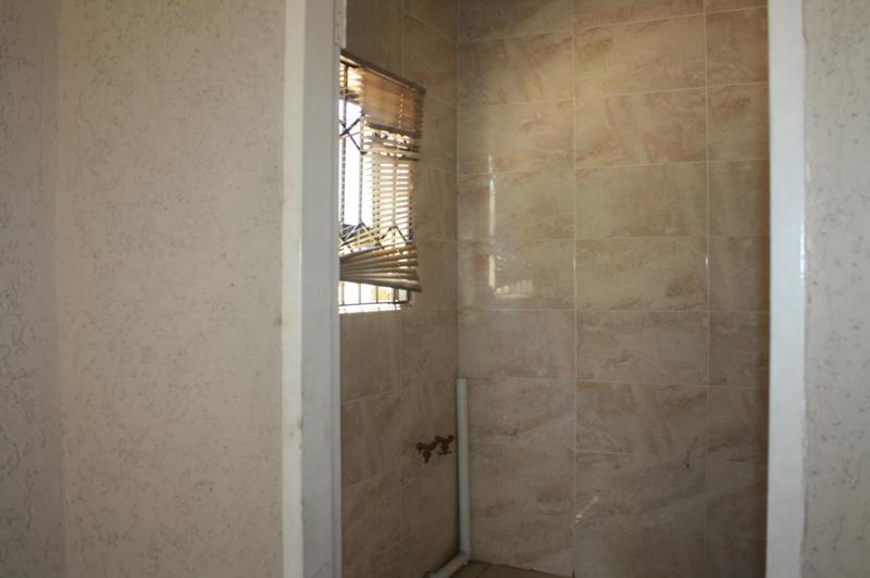To Let 4 Bedroom Property for Rent in Clayville Gauteng