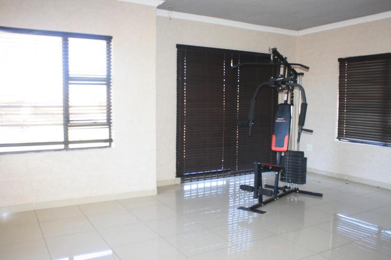 To Let 4 Bedroom Property for Rent in Clayville Gauteng