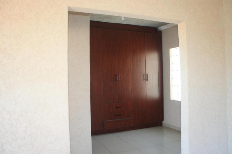 To Let 4 Bedroom Property for Rent in Clayville Gauteng