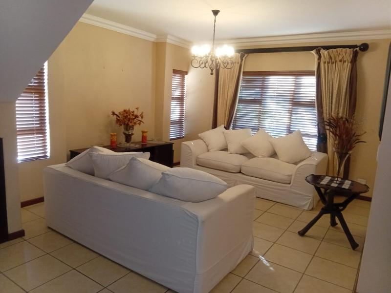 To Let 4 Bedroom Property for Rent in Sunward Park Gauteng