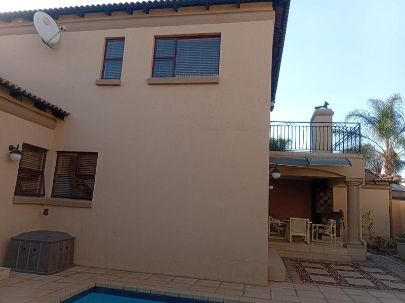 To Let 4 Bedroom Property for Rent in Sunward Park Gauteng