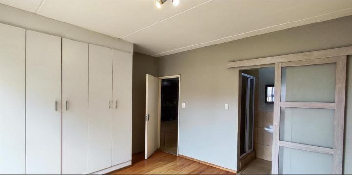 3 Bedroom Property for Sale in Albertsdal Gauteng