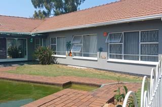 4 Bedroom Property for Sale in Brackenhurst Gauteng