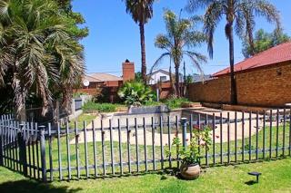 4 Bedroom Property for Sale in New Redruth Gauteng