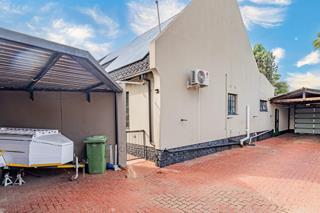 4 Bedroom Property for Sale in Verwoerdpark Gauteng
