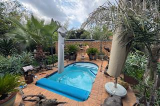 4 Bedroom Property for Sale in Verwoerdpark Gauteng