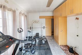 4 Bedroom Property for Sale in Verwoerdpark Gauteng
