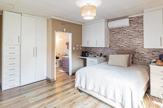 4 Bedroom Property for Sale in Verwoerdpark Gauteng