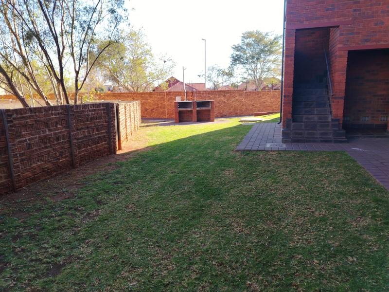 2 Bedroom Property for Sale in Montana Gauteng