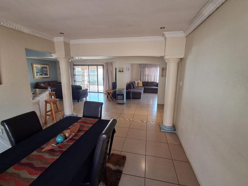 4 Bedroom Property for Sale in Dawn Park Gauteng