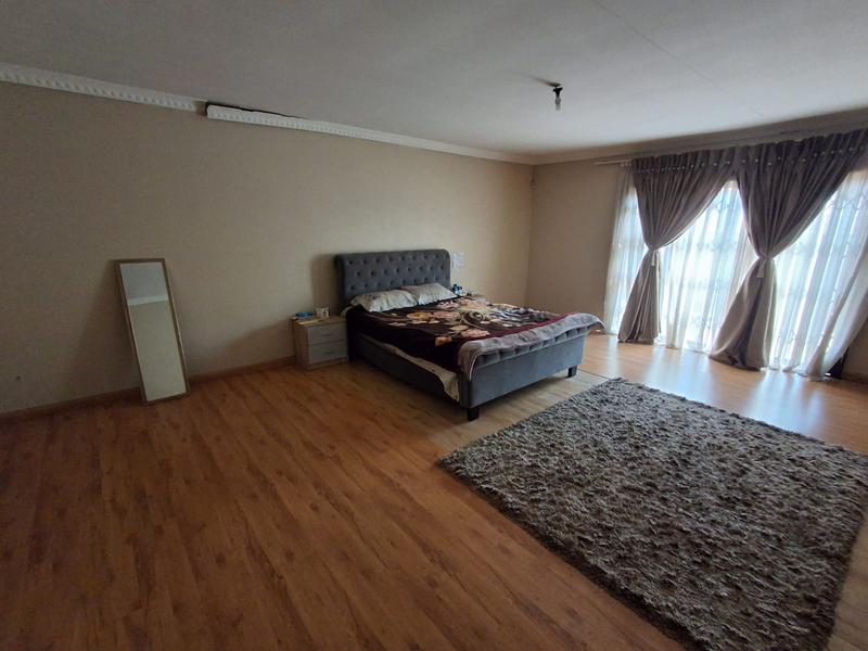 4 Bedroom Property for Sale in Dawn Park Gauteng